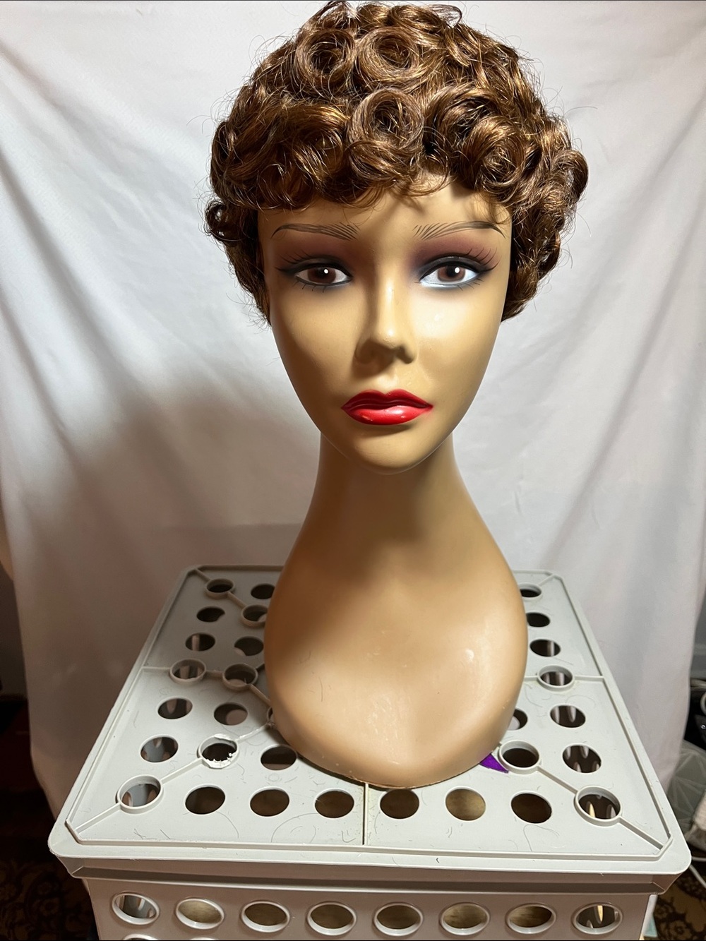 Women’s Short Curly Synthetic Wig - Chestnut Brown